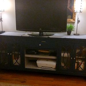 TV console 81" rooms to go item